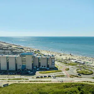 Nh Отель Зандфорт